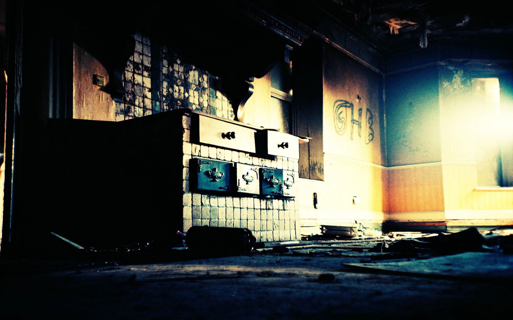 human_lomo_lomography_of_city_15104_11.jpg